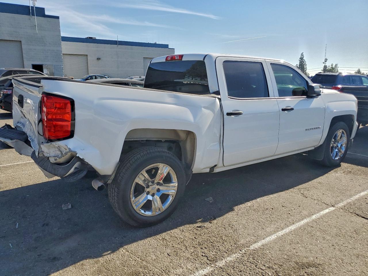 2018 CHEVROLET SILVERADO C1500 CUSTOM photo 3