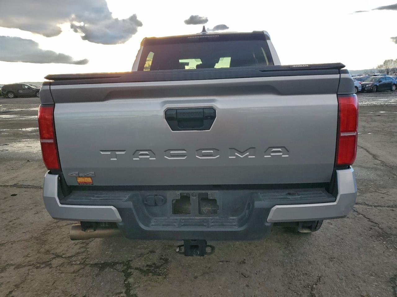 2024 TOYOTA TACOMA DOUBLE CAB photo 11