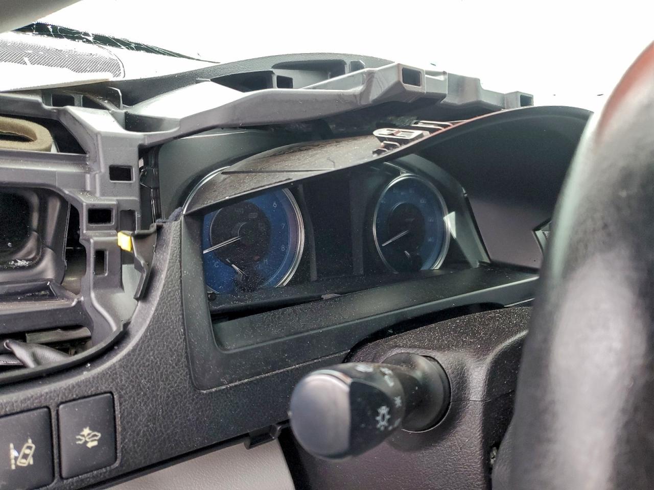 2016 TOYOTA CAMRY XSE photo 9
