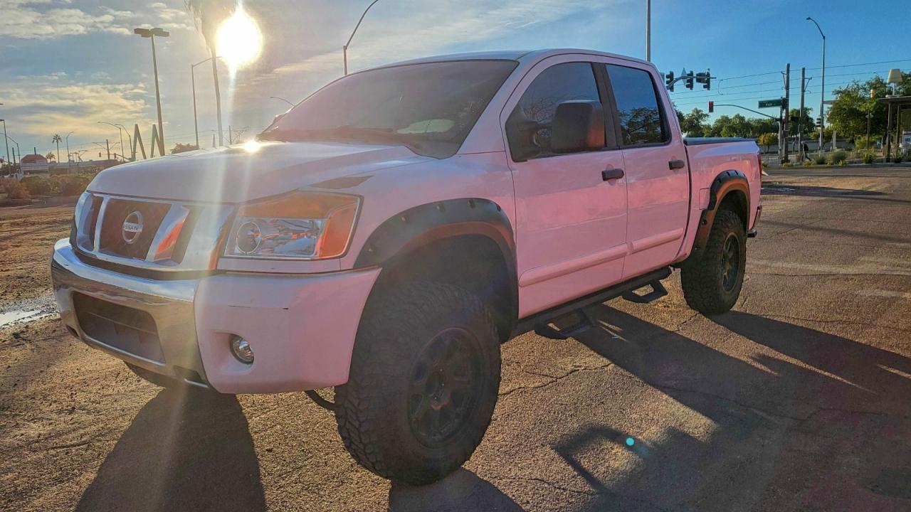 2011 NISSAN TITAN S photo 3