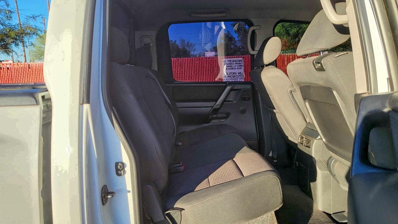 2011 NISSAN TITAN S photo 11