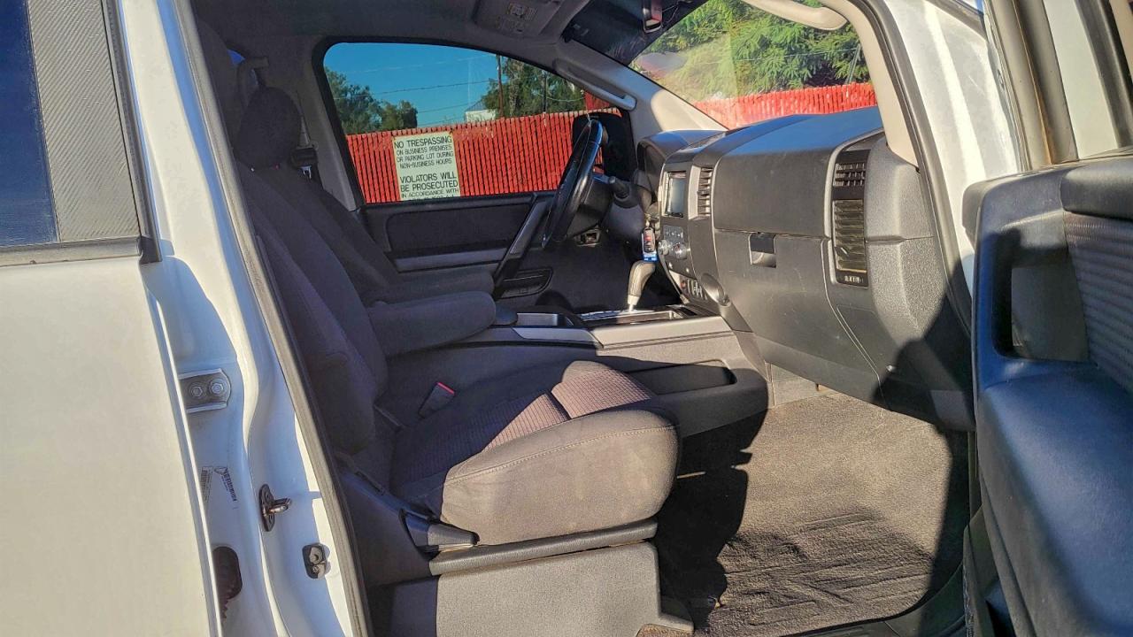2011 NISSAN TITAN S photo 9