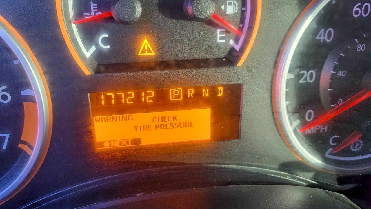 2011 NISSAN TITAN S photo 15