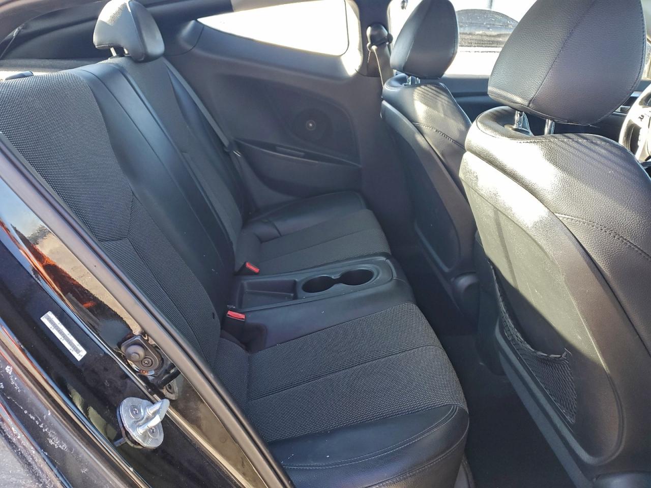 2013 HYUNDAI VELOSTER photo 19