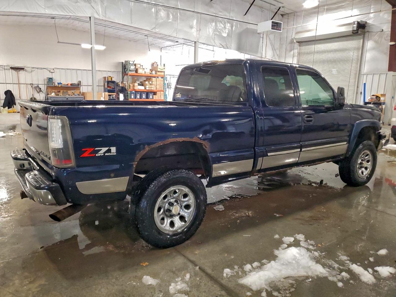 2005 CHEVROLET SILVERADO K1500 photo 3
