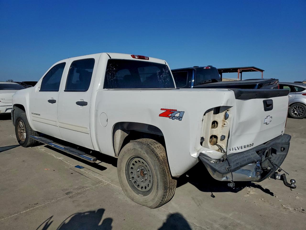 2013 CHEVROLET SILVERADO K1500 LT photo 3