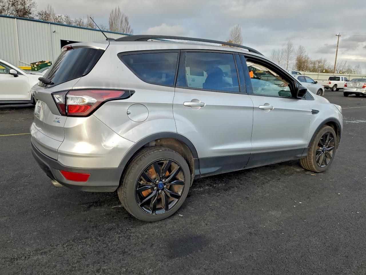 2018 FORD ESCAPE SE photo 5