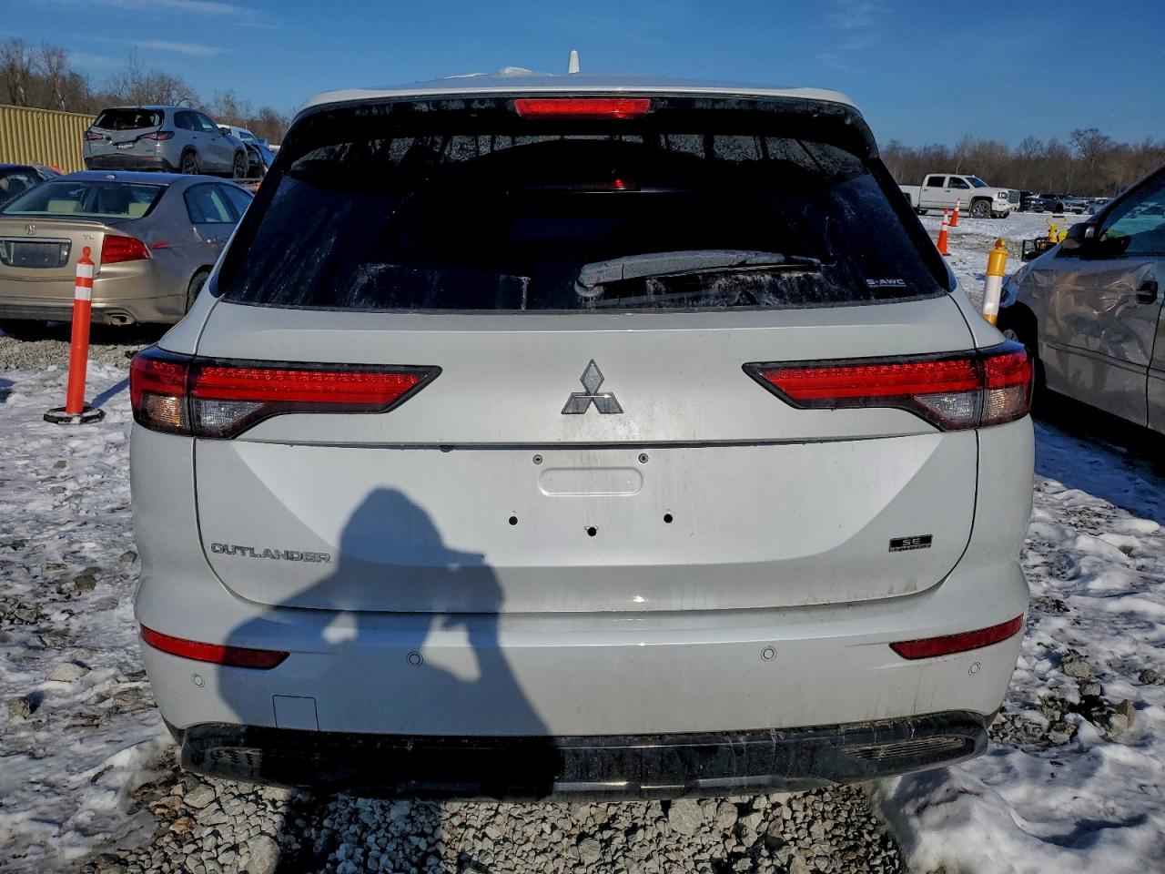 2024 MITSUBISHI OUTLANDER SE photo 11
