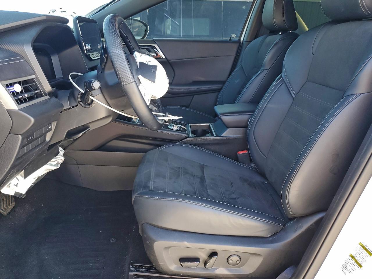 2024 MITSUBISHI OUTLANDER SE photo 13