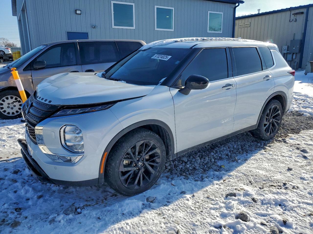 2024 MITSUBISHI OUTLANDER
