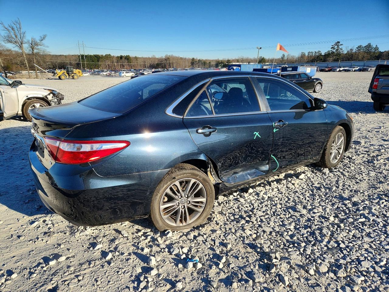 2017 TOYOTA CAMRY LE photo 7