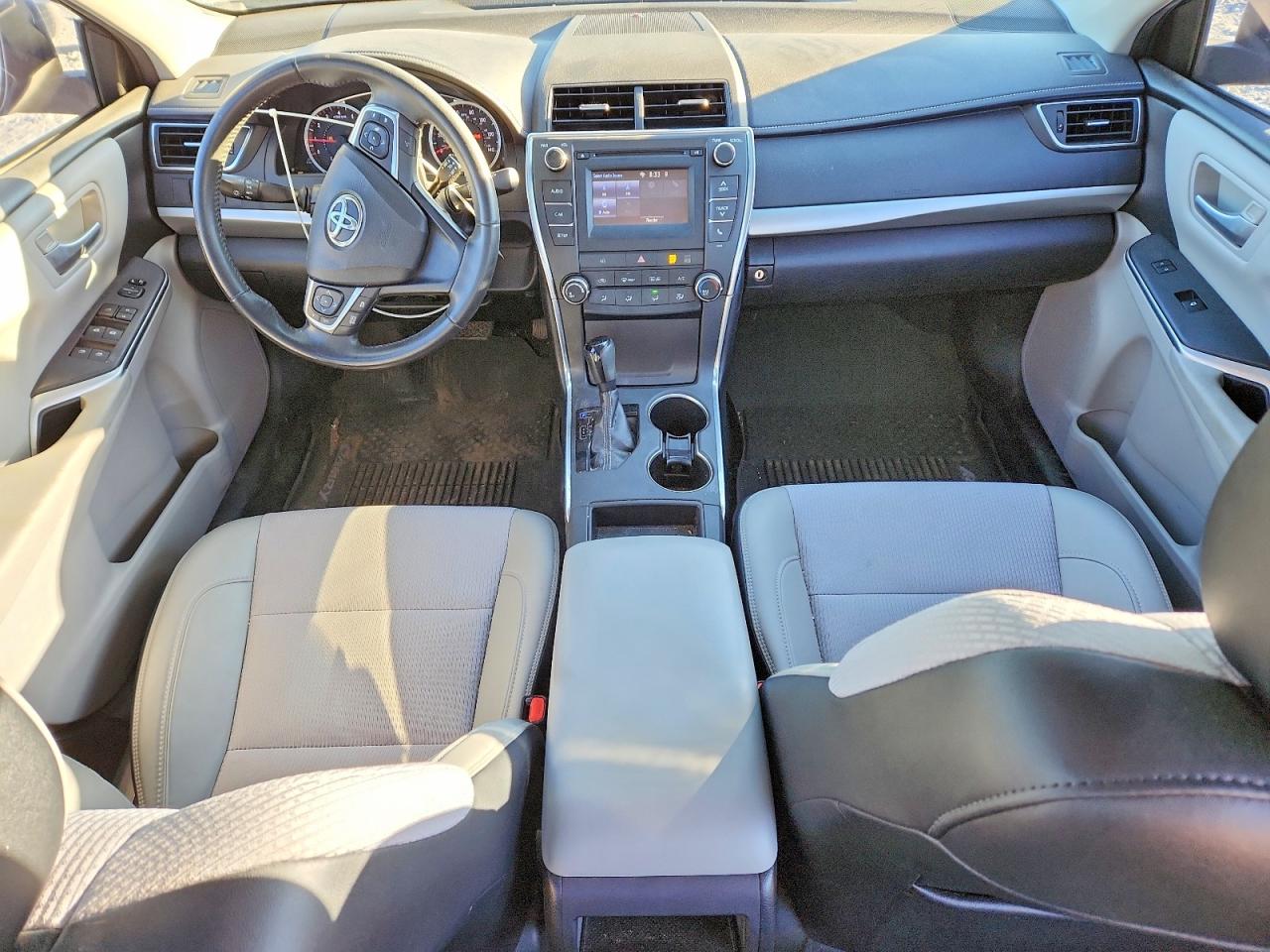 2017 TOYOTA CAMRY LE photo 22