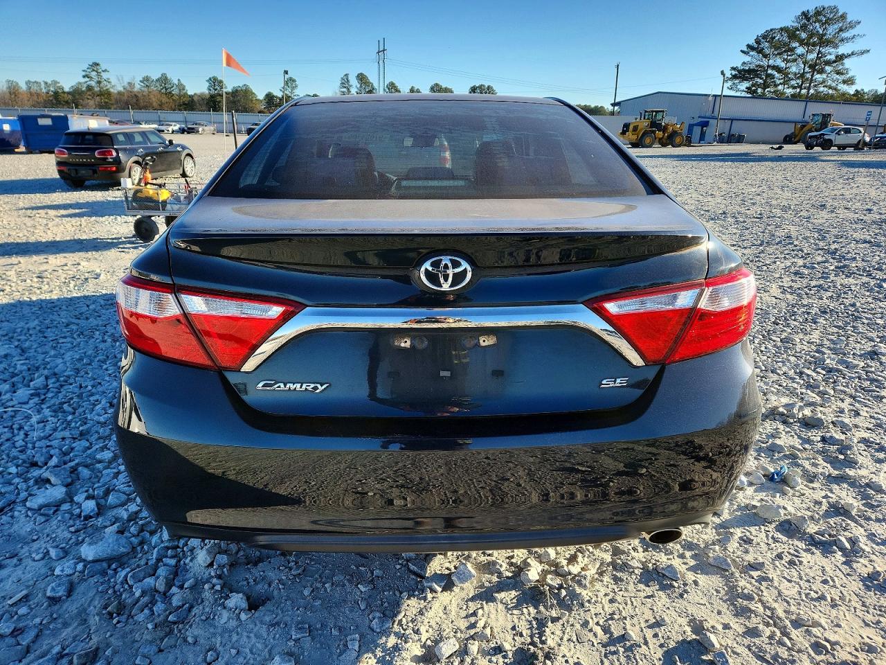 2017 TOYOTA CAMRY LE photo 16