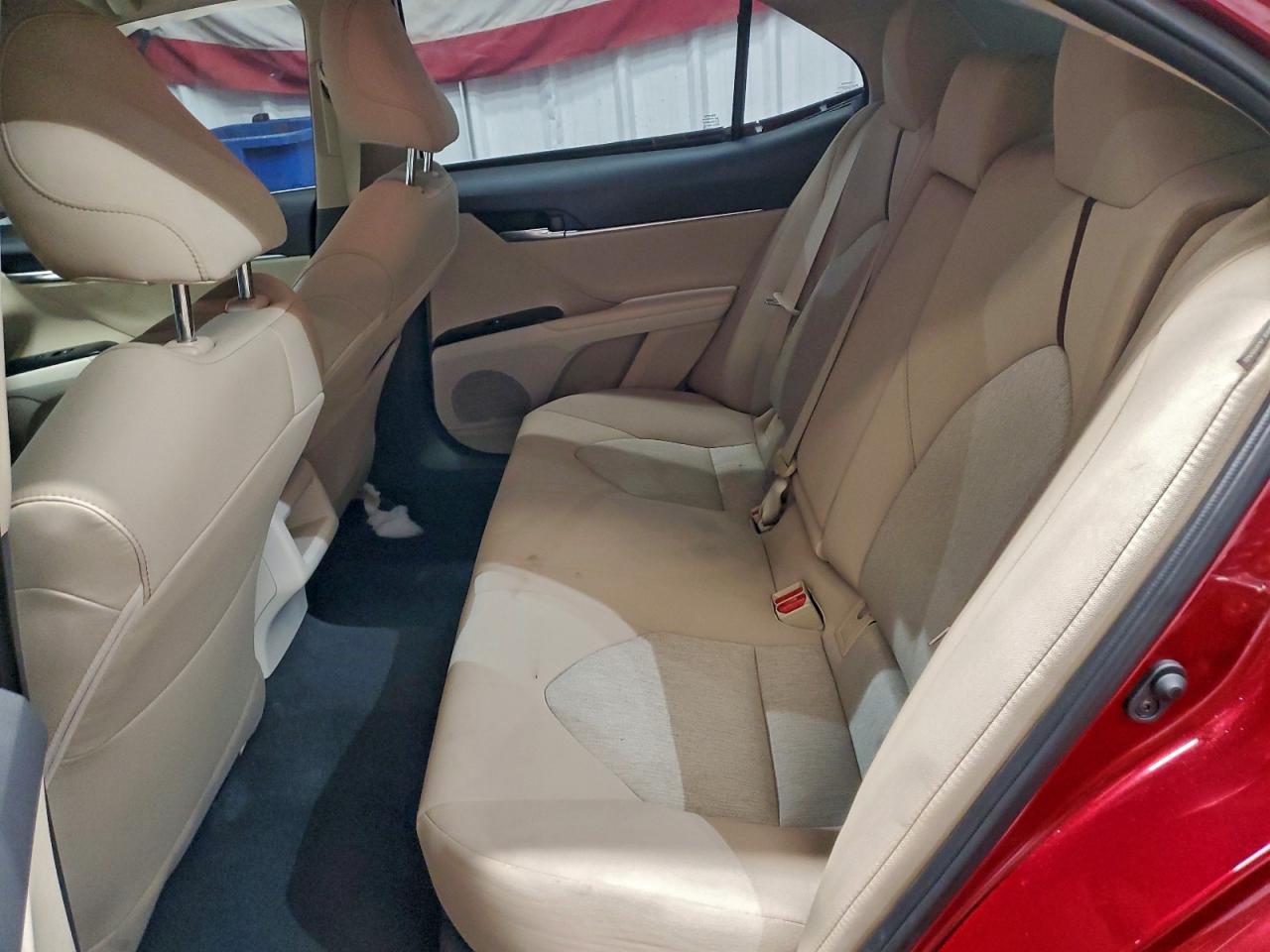 2020 TOYOTA CAMRY LE photo 10