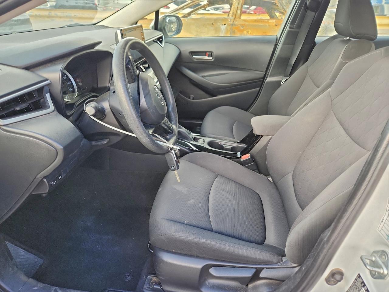 2020 TOYOTA COROLLA LE photo 13
