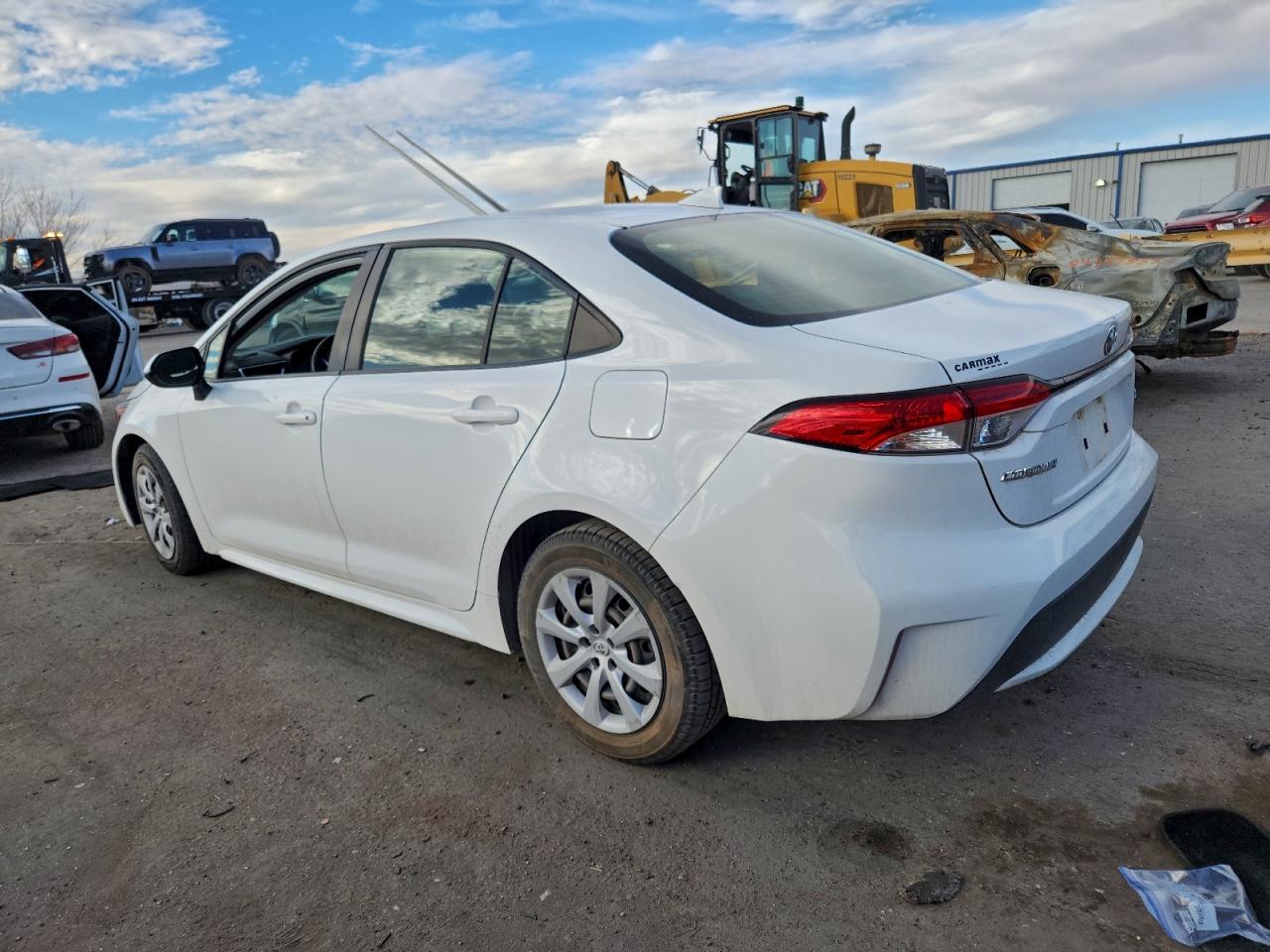 2020 TOYOTA COROLLA LE photo 3