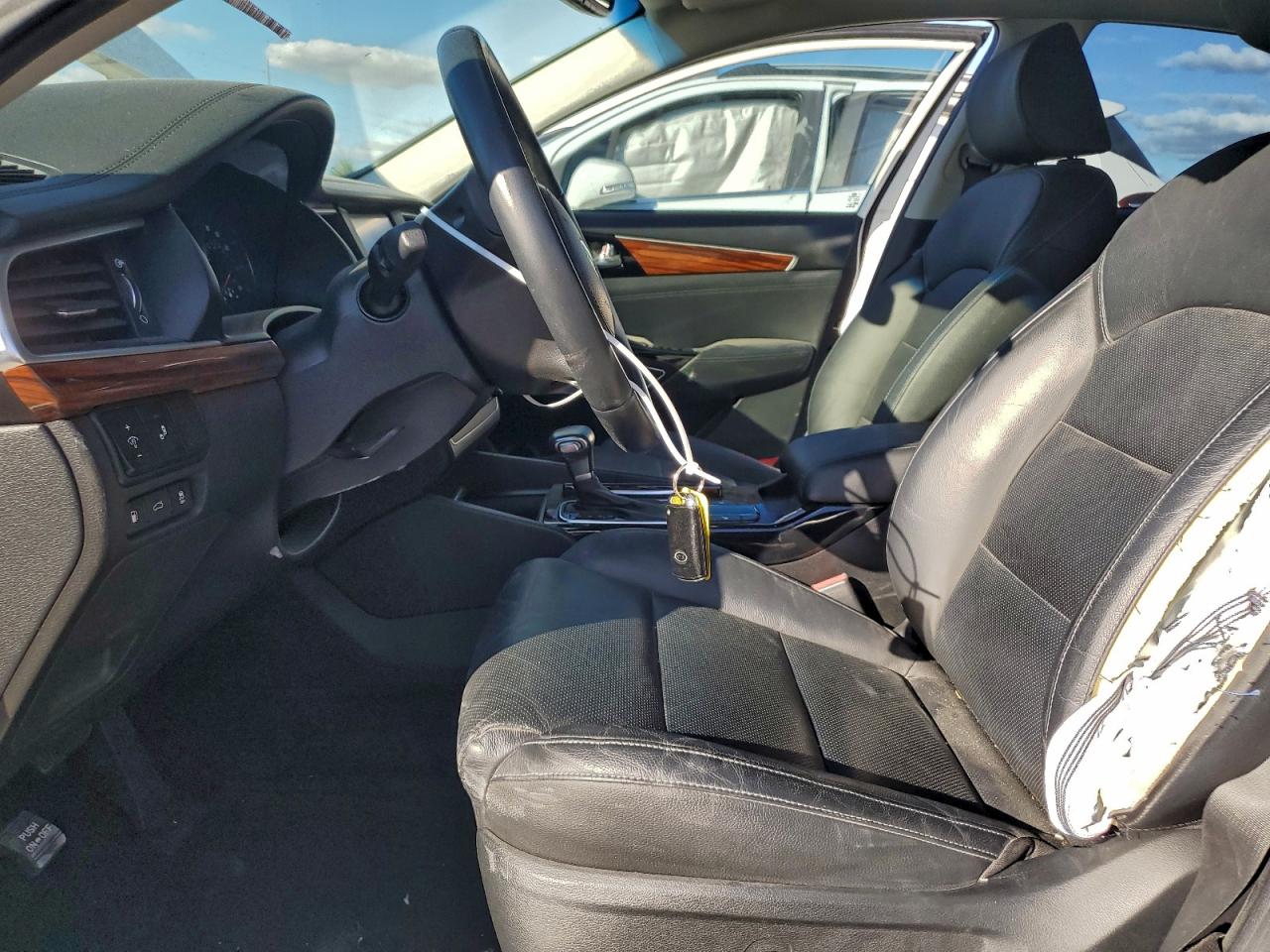2019 KIA CADENZA PREMIUM photo 19