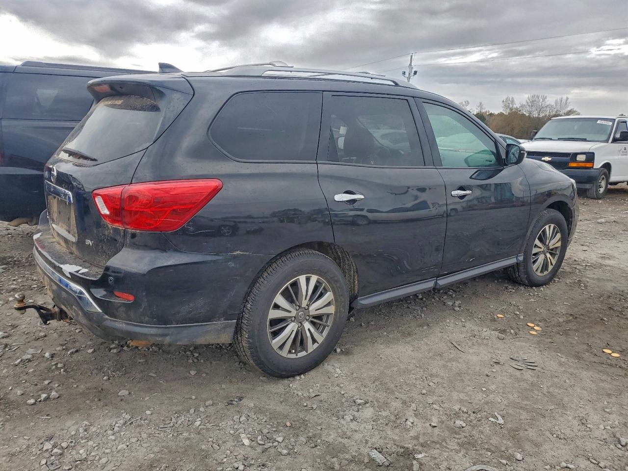 2020 NISSAN PATHFINDER SV photo 5