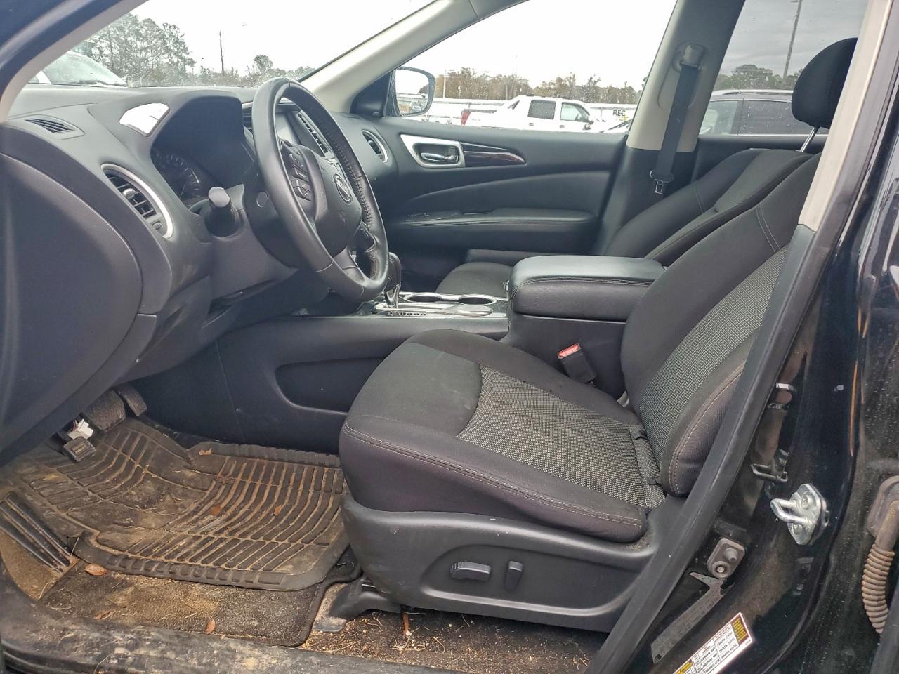 2020 NISSAN PATHFINDER SV photo 13