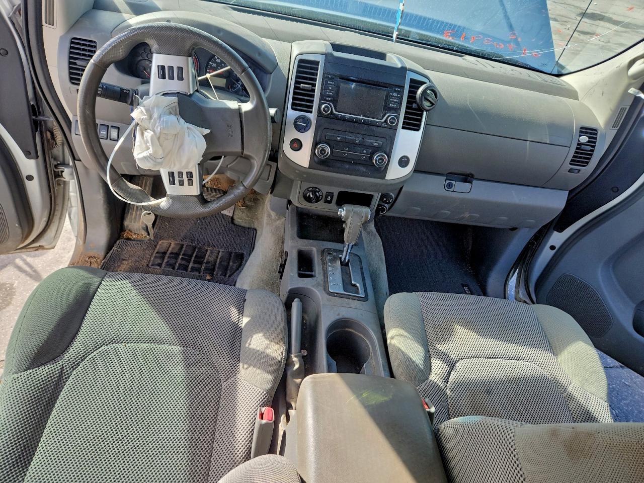 2017 NISSAN FRONTIER S photo 8