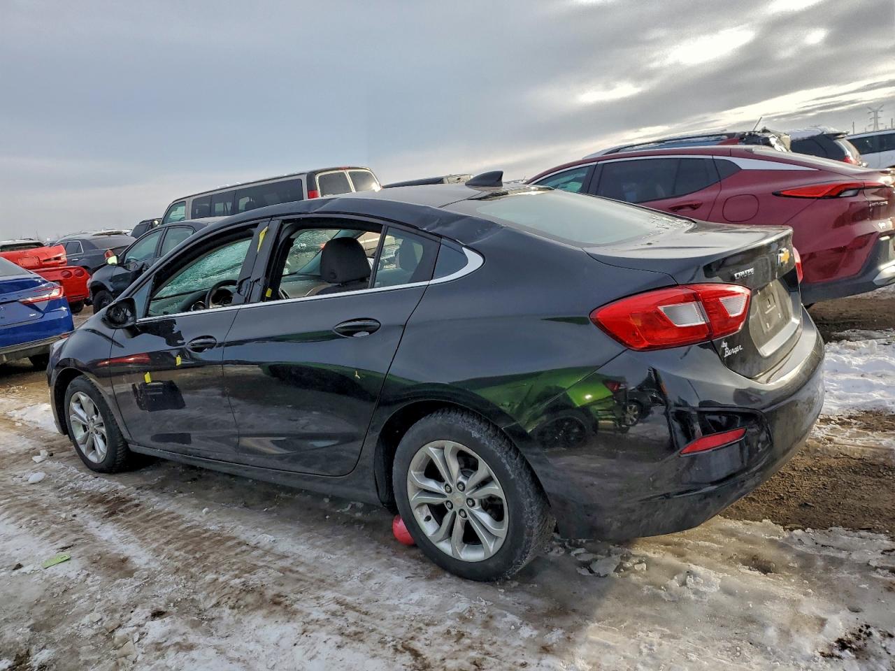 2019 CHEVROLET CRUZE LT photo 3