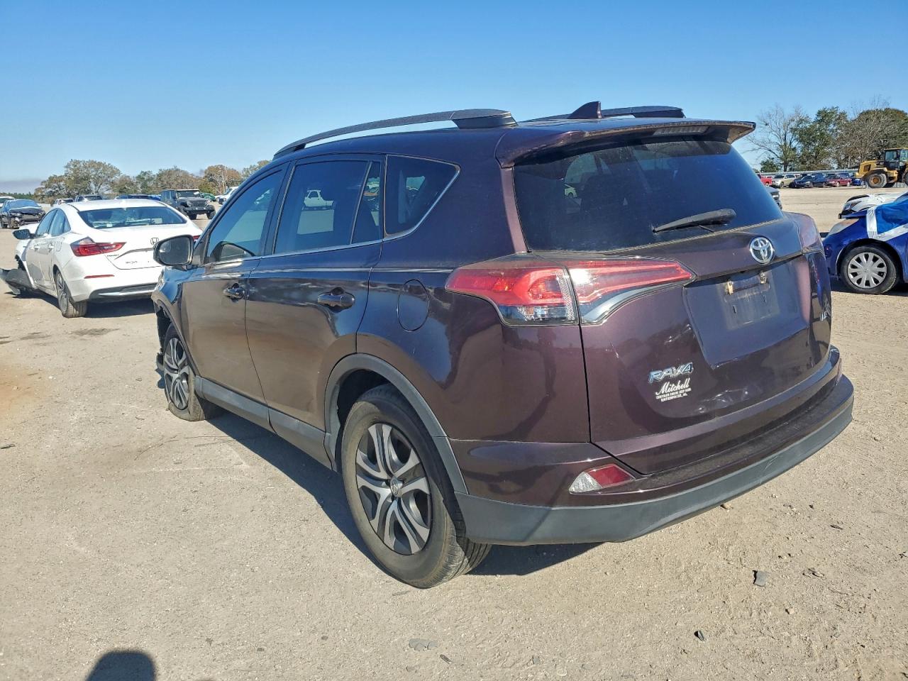 2018 TOYOTA RAV4 LE photo 3