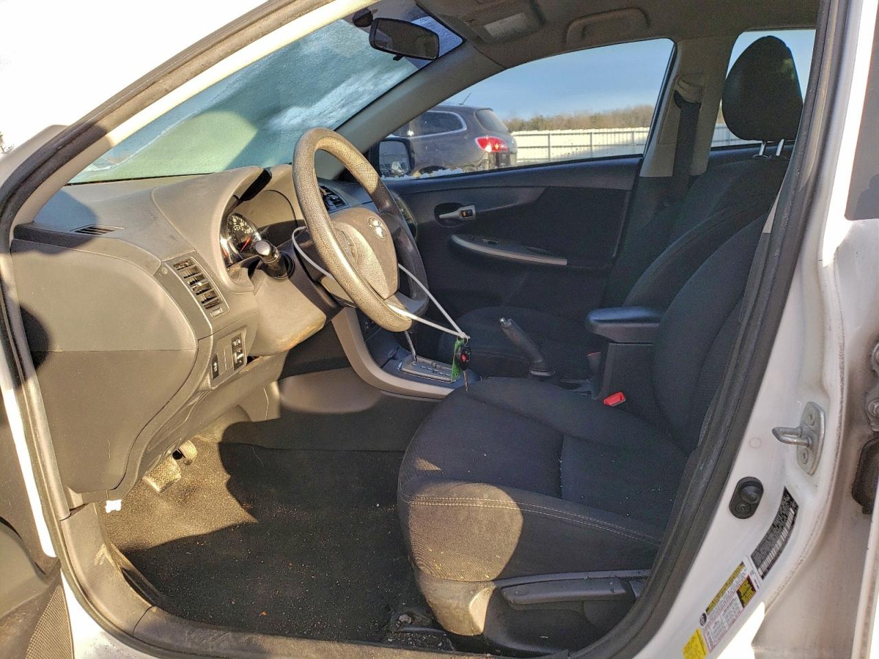 2012 TOYOTA COROLLA BASE photo 19