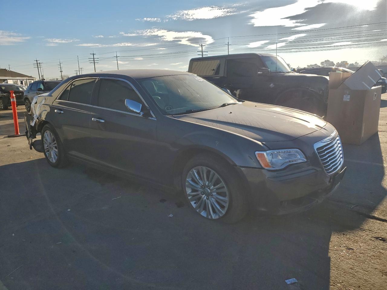 2013 CHRYSLER 300C photo 4