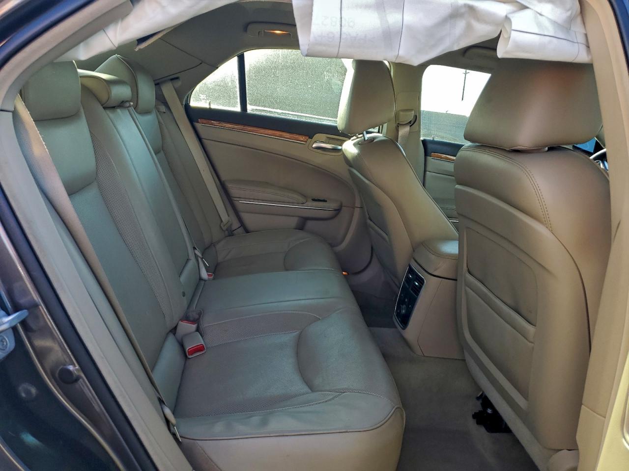 2013 CHRYSLER 300C photo 10