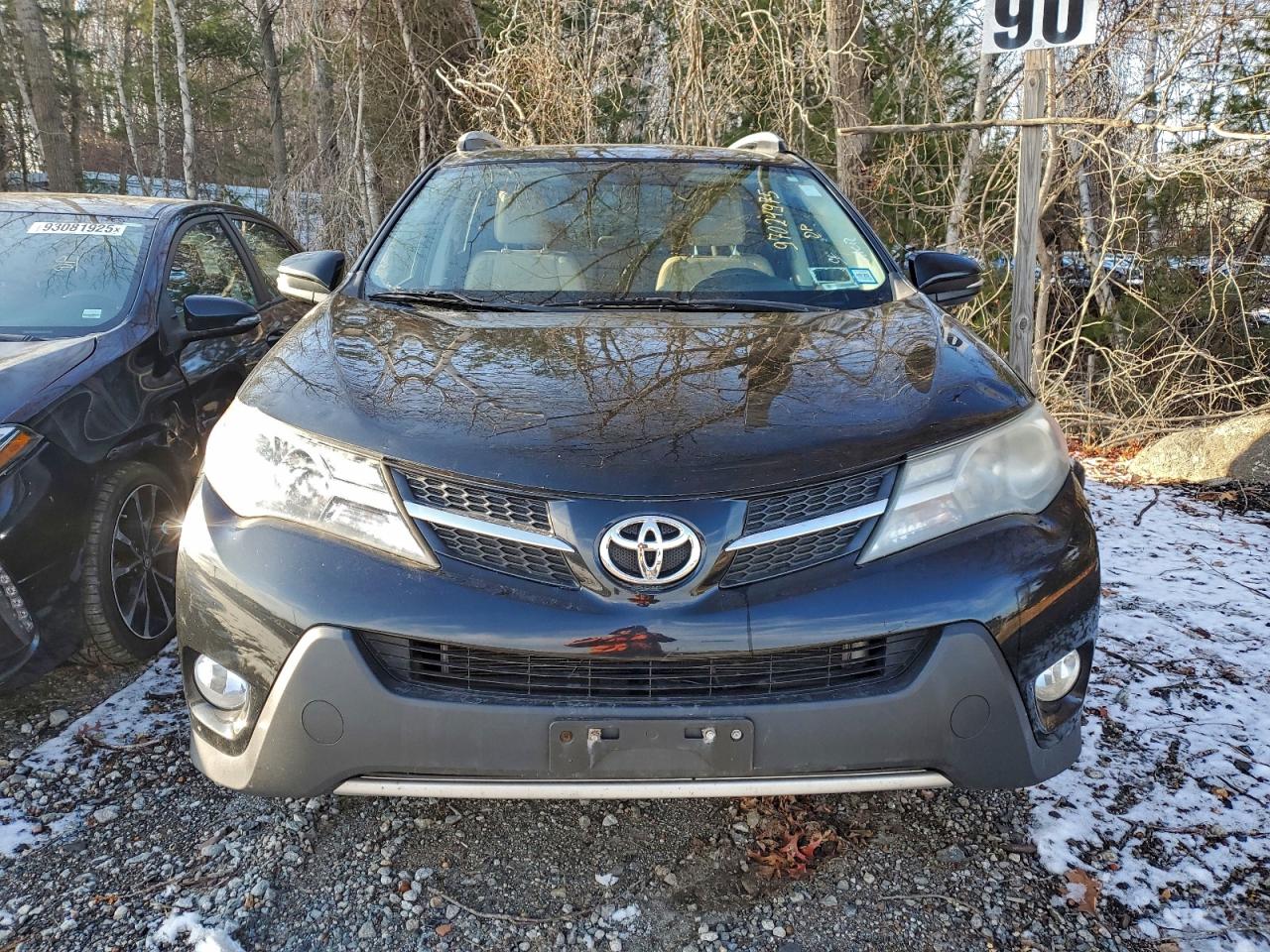 2015 TOYOTA RAV4 XLE photo 5