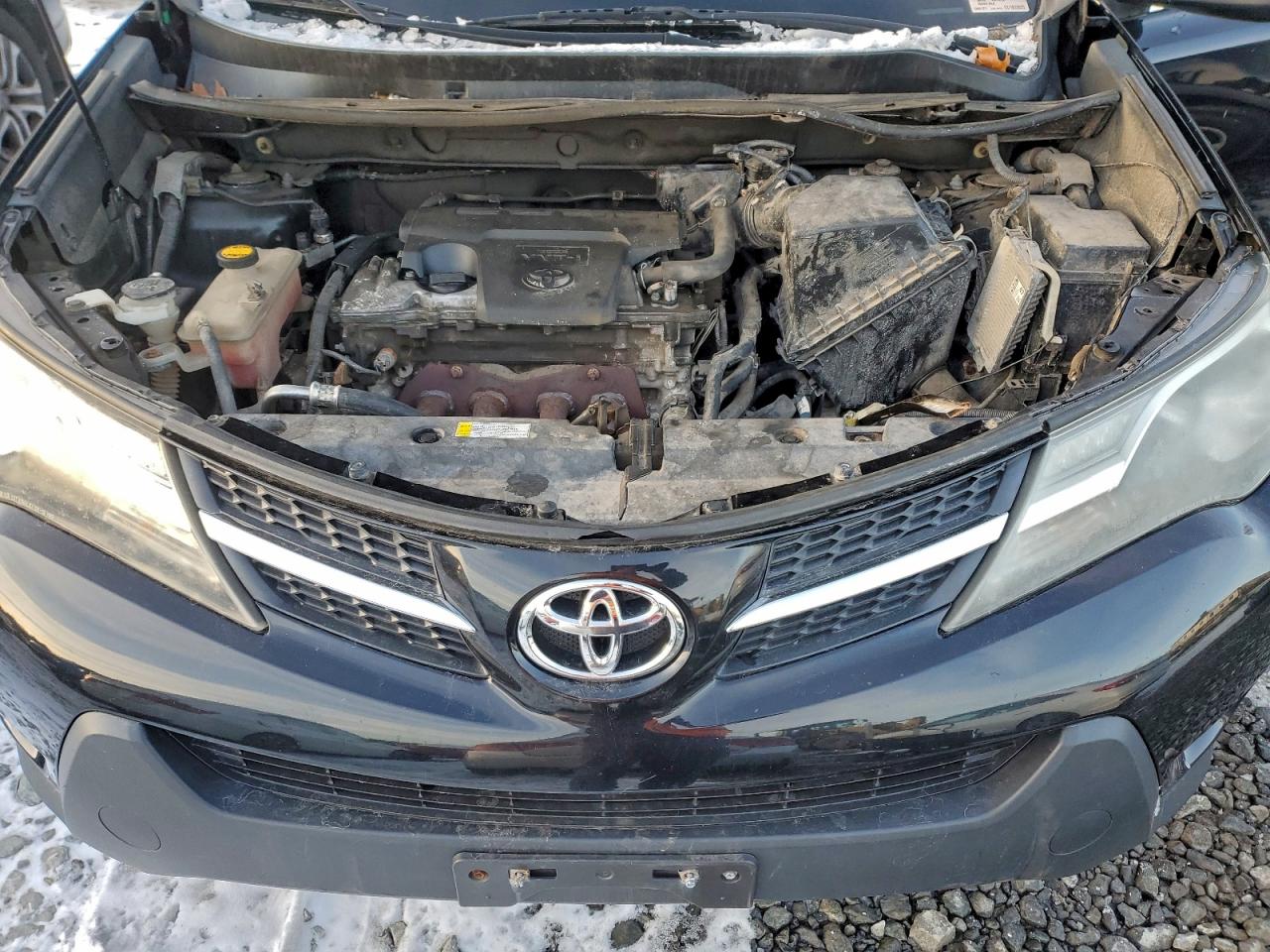 2015 TOYOTA RAV4 XLE photo 12