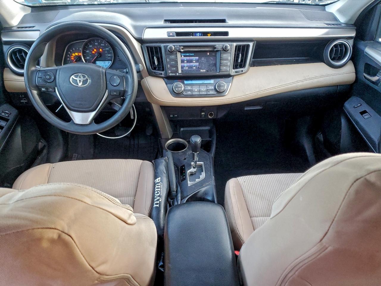 2015 TOYOTA RAV4 XLE photo 8