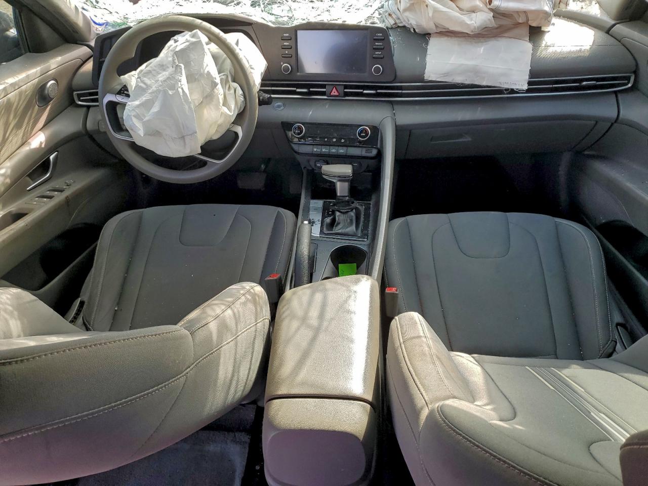 2021 HYUNDAI ELANTRA SEL photo 8