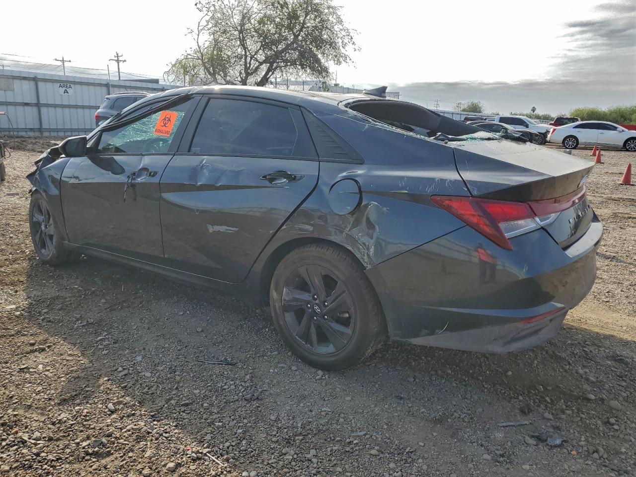 2021 HYUNDAI ELANTRA SEL photo 2