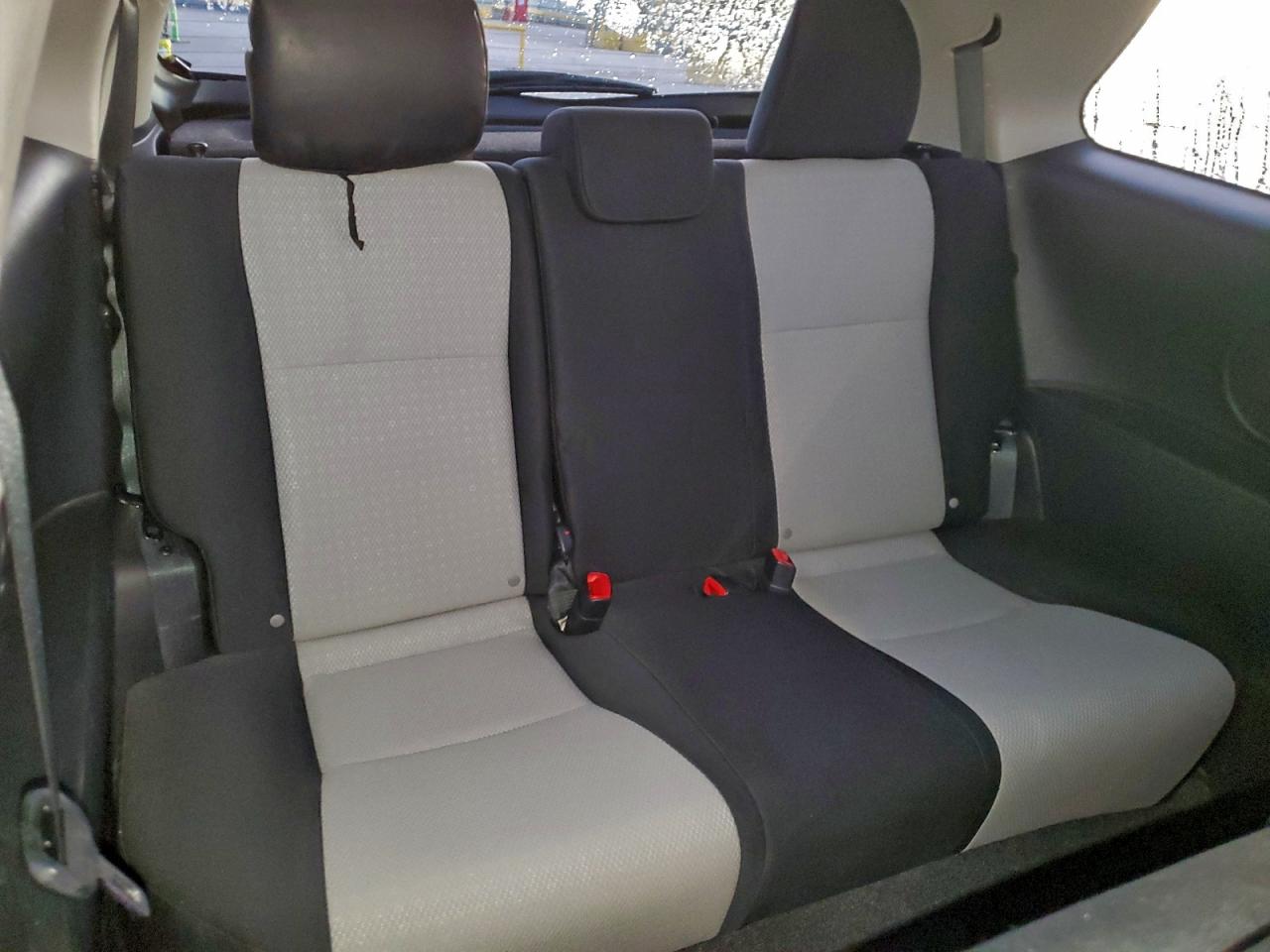2014 TOYOTA YARIS photo 19