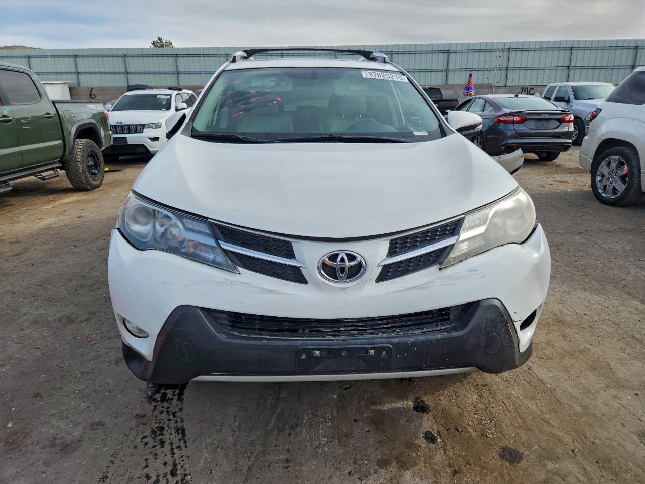 2013 TOYOTA RAV4 XLE photo 5