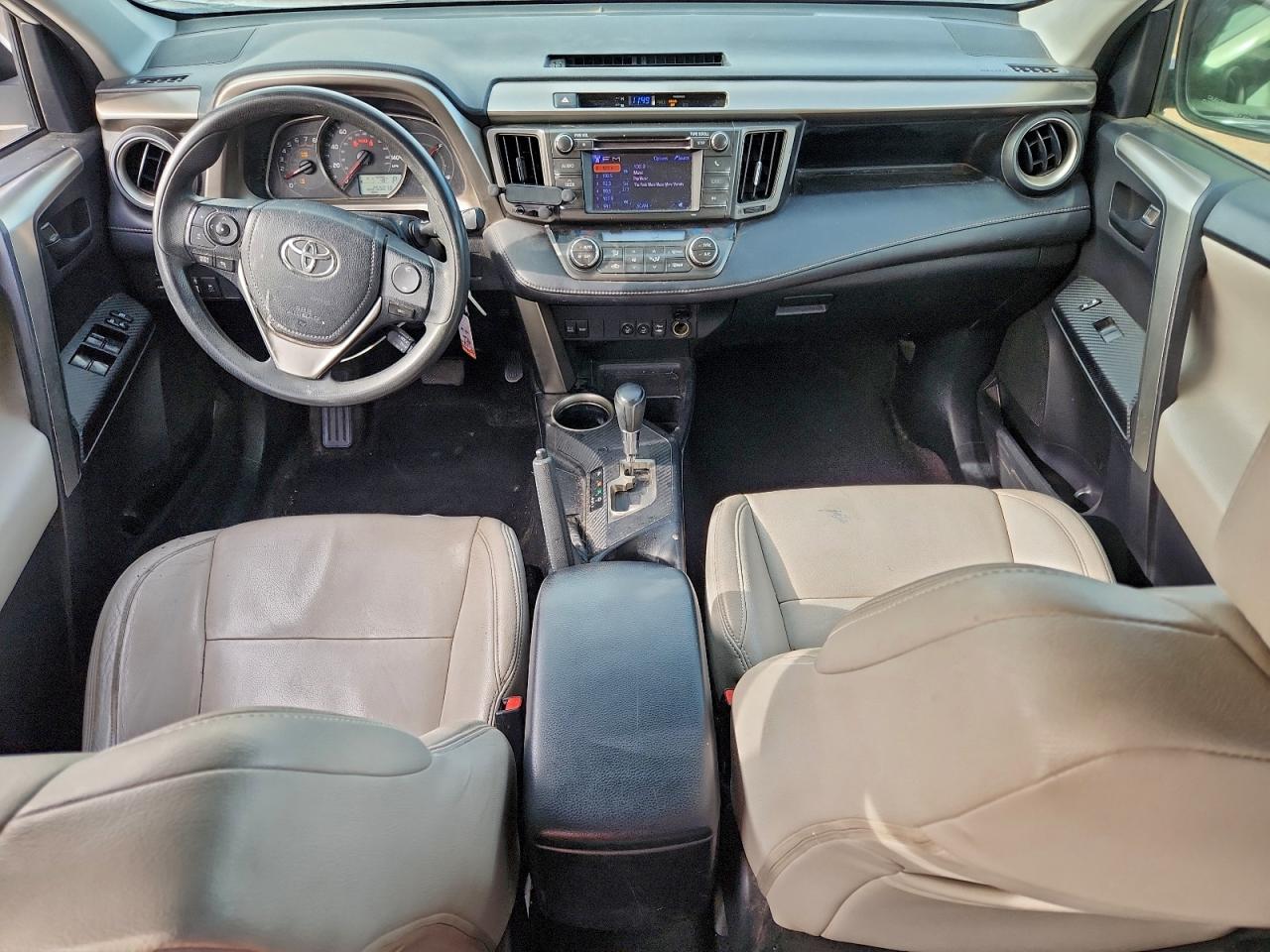 2013 TOYOTA RAV4 XLE photo 8