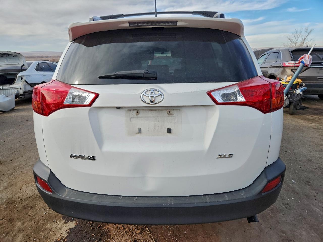 2013 TOYOTA RAV4 XLE photo 6