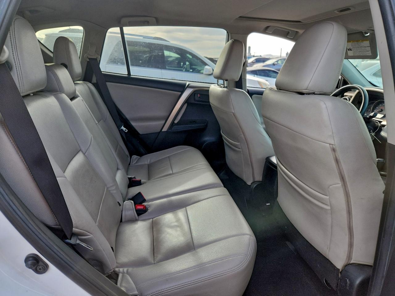2013 TOYOTA RAV4 XLE photo 11