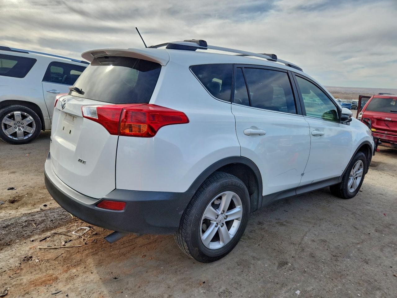 2013 TOYOTA RAV4 XLE photo 3