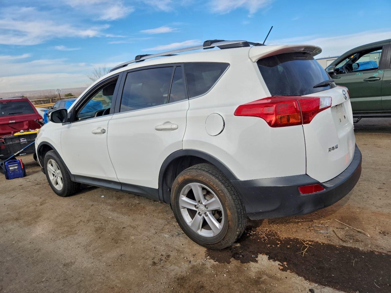 2013 TOYOTA RAV4 XLE photo 2
