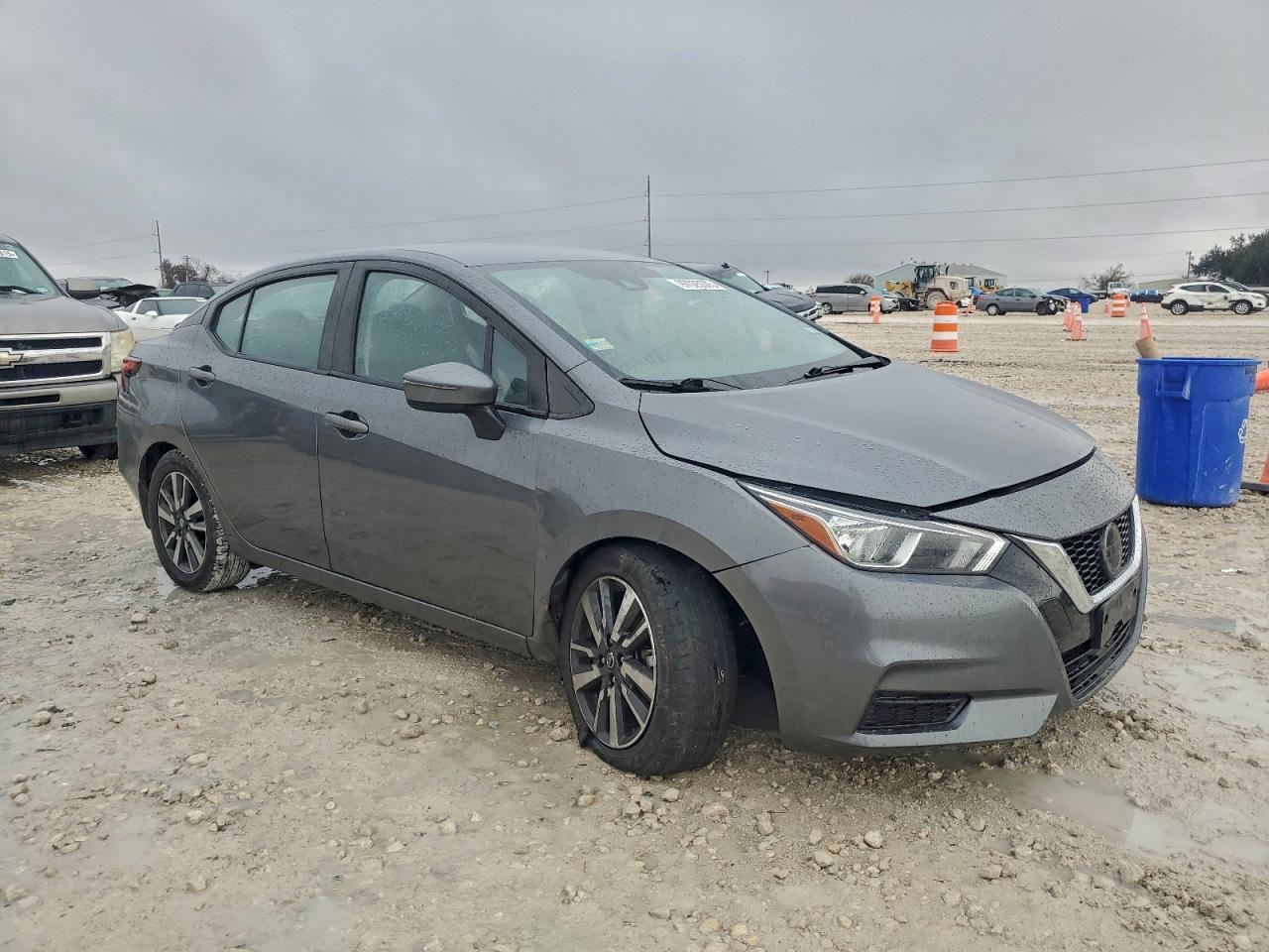 2021 NISSAN VERSA SV photo 7