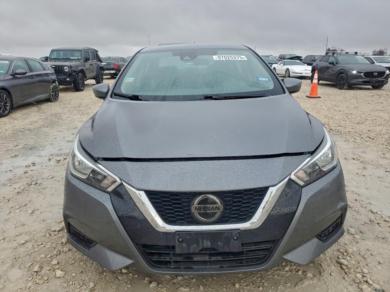 2021 NISSAN VERSA SV photo 9