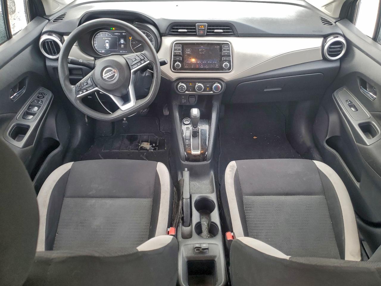 2021 NISSAN VERSA SV photo 15