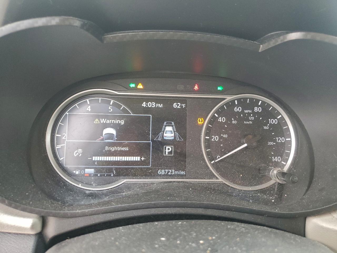 2021 NISSAN VERSA SV photo 17