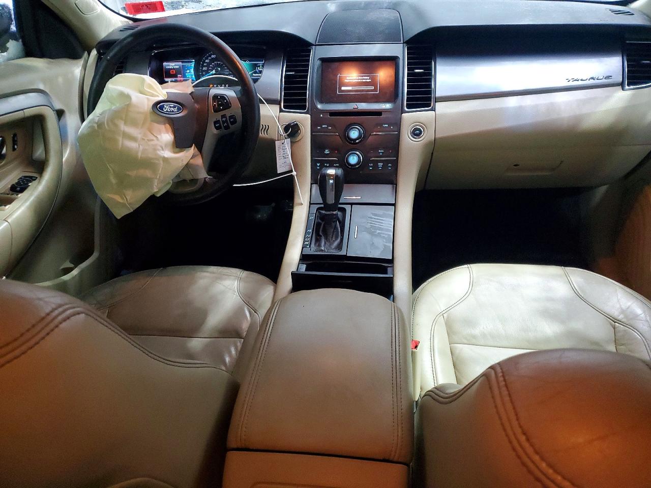 2014 FORD TAURUS SEL photo 15