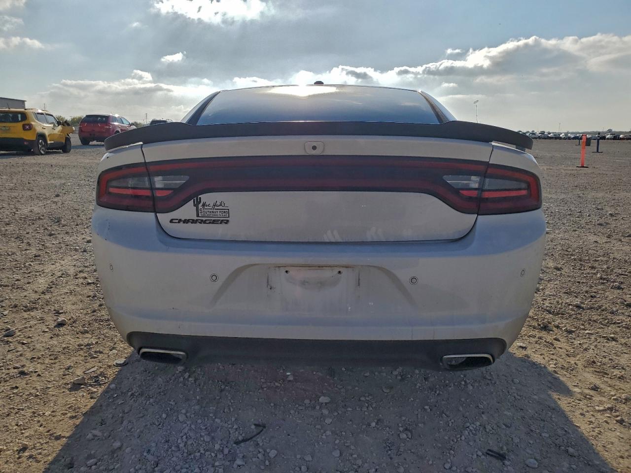 2020 DODGE CHARGER SXT photo 11