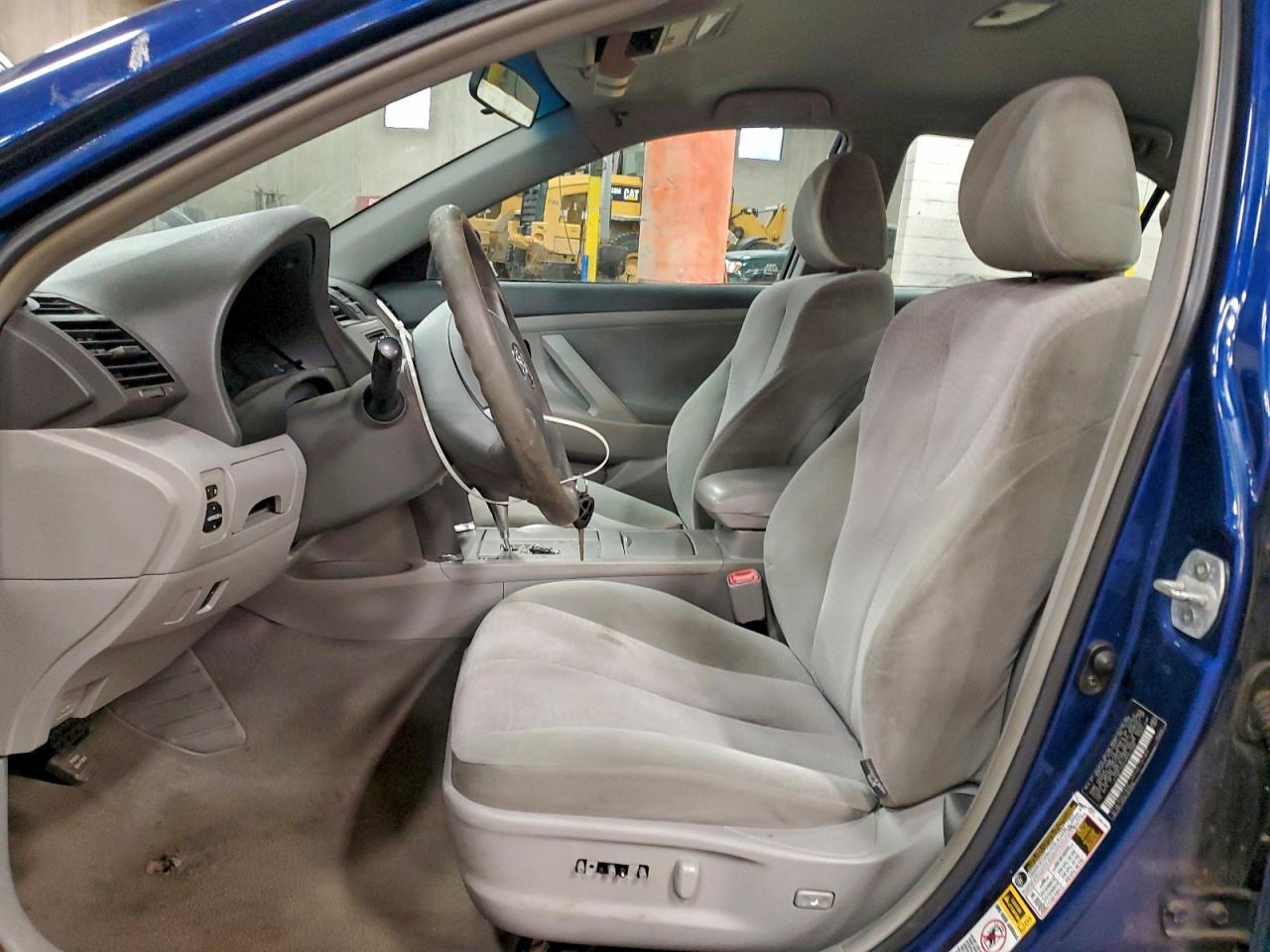 2010 TOYOTA CAMRY BASE photo 7