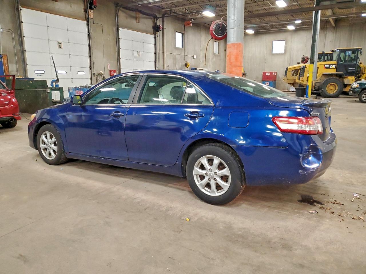 2010 TOYOTA CAMRY BASE photo 2