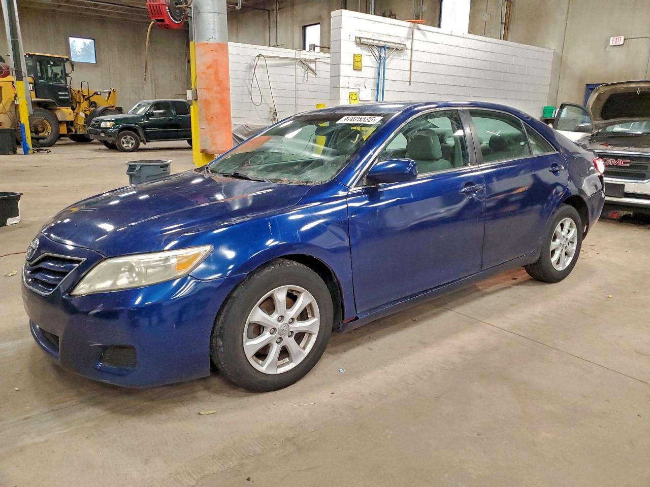 2010 TOYOTA CAMRY